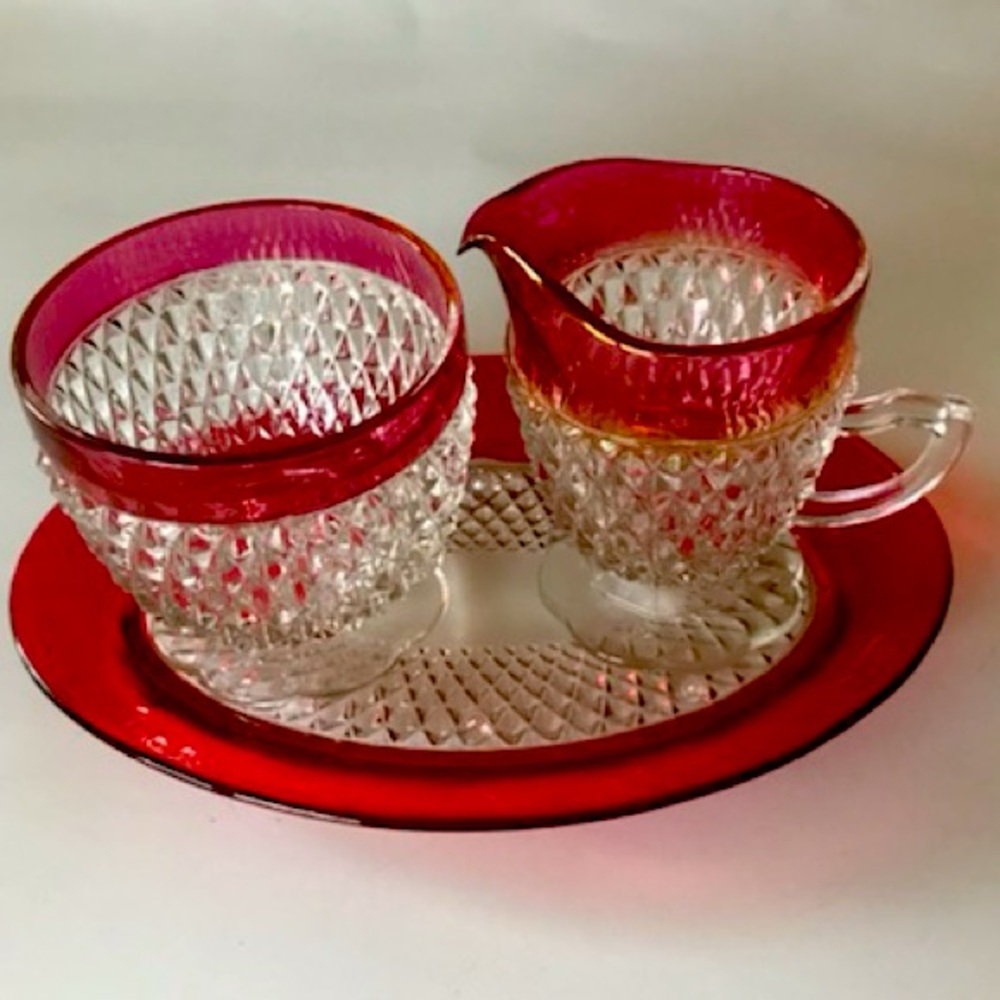 VINTAGE INDIANA GLASS RUBY RED DIAMOND POINT CREAM PITCHER & SUGAR BOWL W/TRAY.